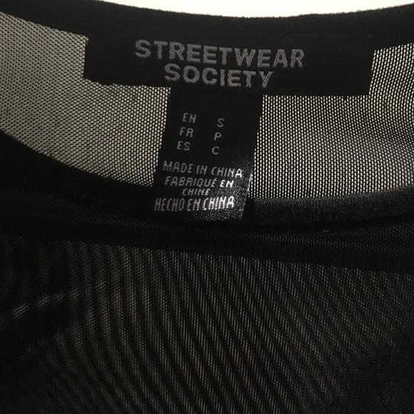 Mesh T-shirt 🥀 - Picture 2 of 2